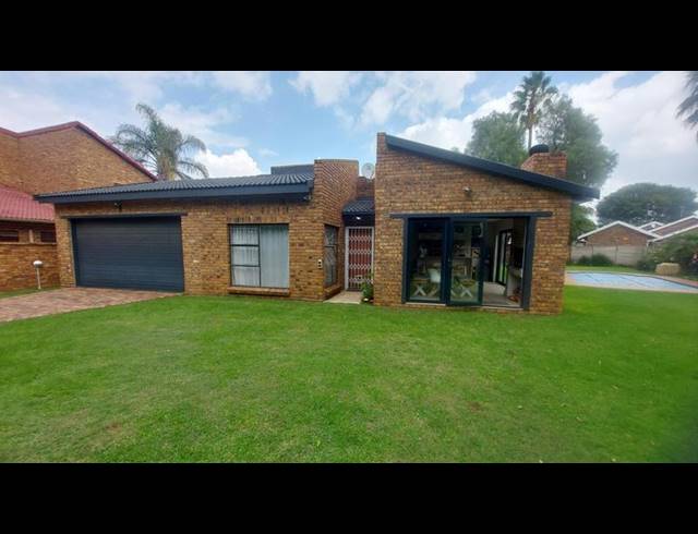 3 BEDROOM HOUSE FOR SALE IN SUNWARD PARK